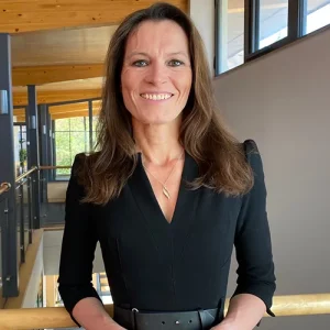 Dr. Ellen Hesse